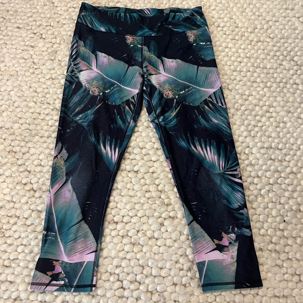 Fun island-theme Fabletics leggings